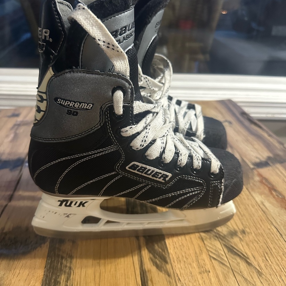 Bauer Kids Black Ice Skates Youth Sz 3
